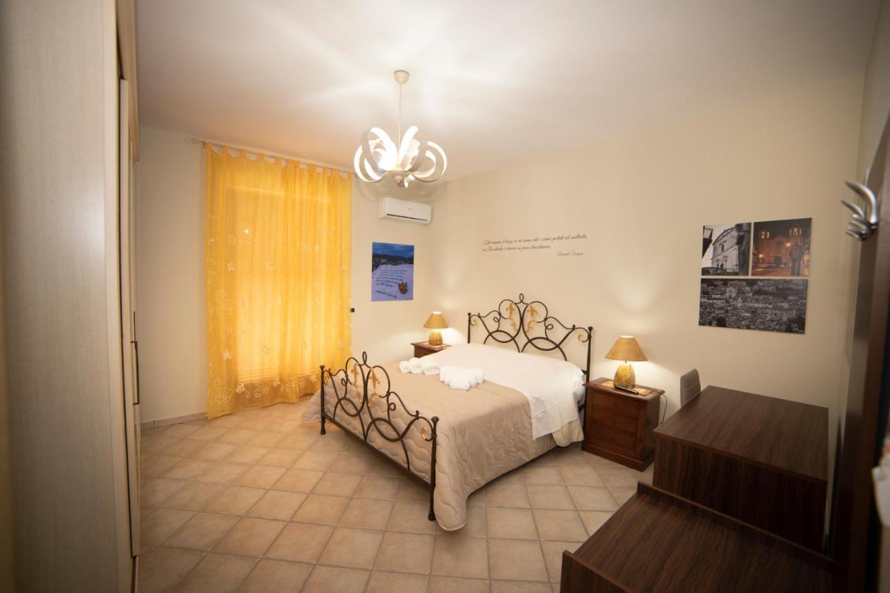 B&B La Terrazza Degli Scrittori Racalmuto ภายนอก รูปภาพ