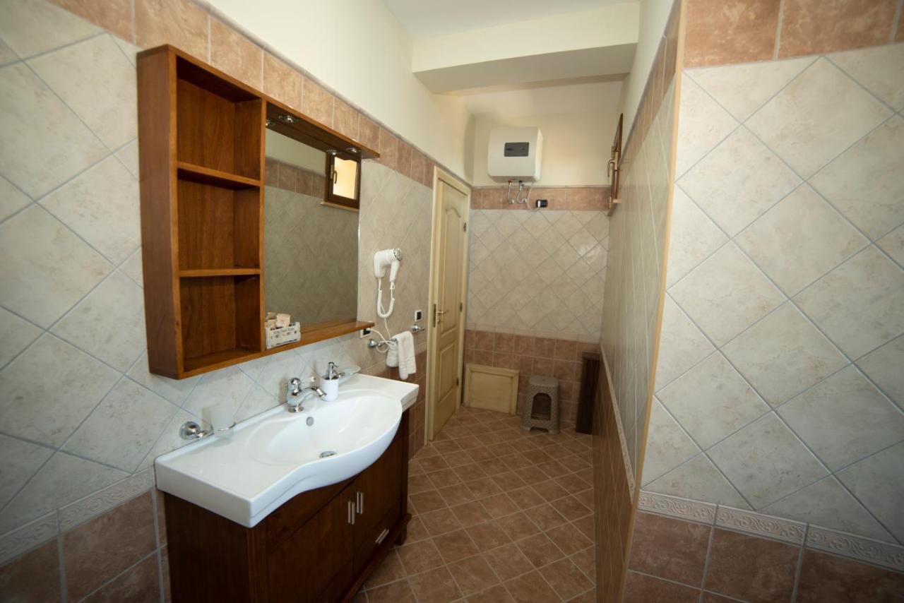 B&B La Terrazza Degli Scrittori Racalmuto ภายนอก รูปภาพ