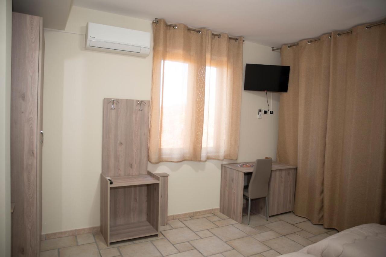 B&B La Terrazza Degli Scrittori Racalmuto ภายนอก รูปภาพ