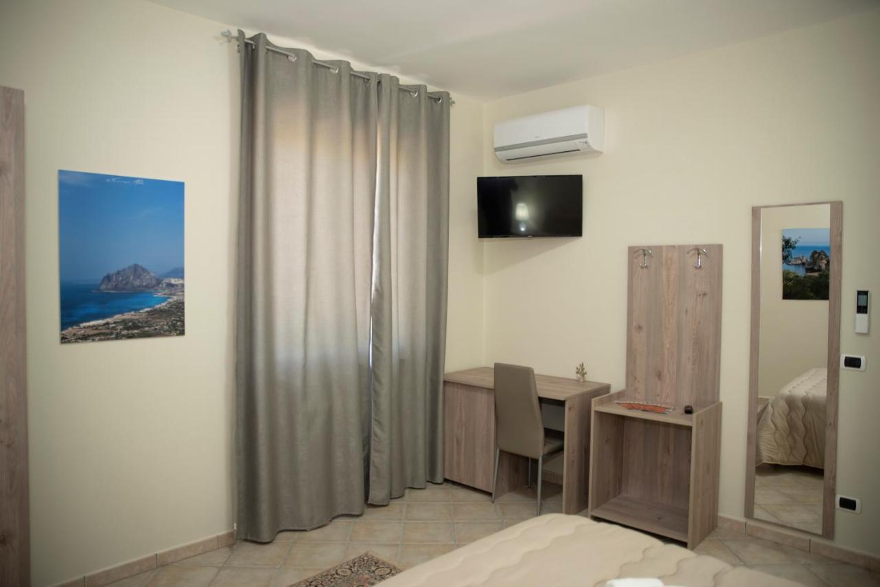 B&B La Terrazza Degli Scrittori Racalmuto ภายนอก รูปภาพ