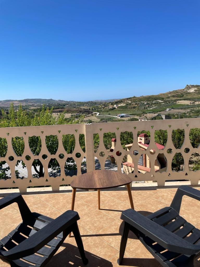 B&B La Terrazza Degli Scrittori Racalmuto ภายนอก รูปภาพ
