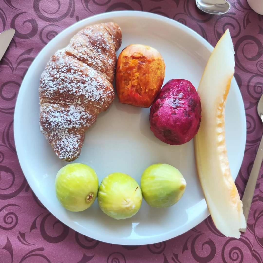 B&B La Terrazza Degli Scrittori Racalmuto ภายนอก รูปภาพ