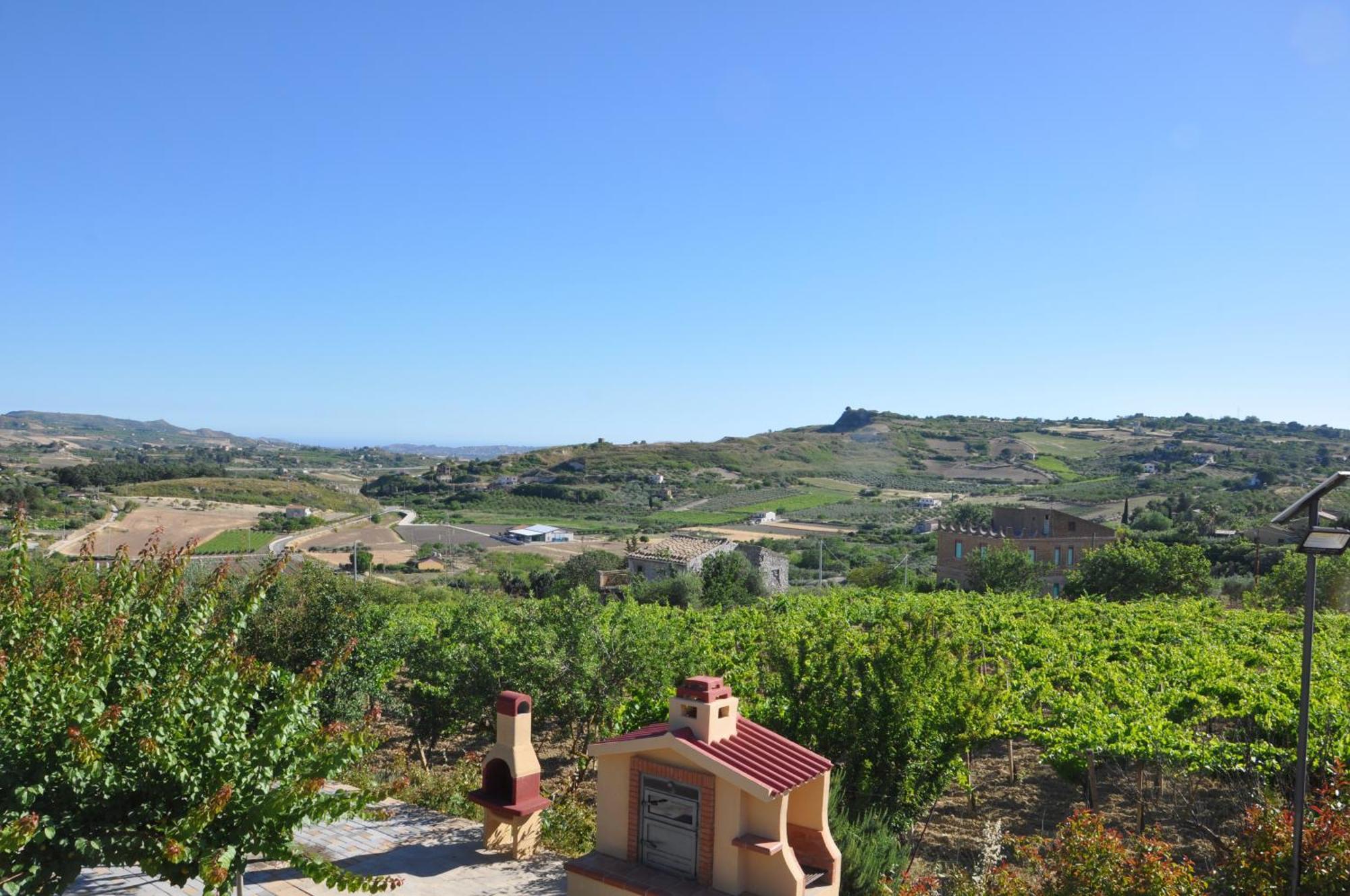 B&B La Terrazza Degli Scrittori Racalmuto ภายนอก รูปภาพ