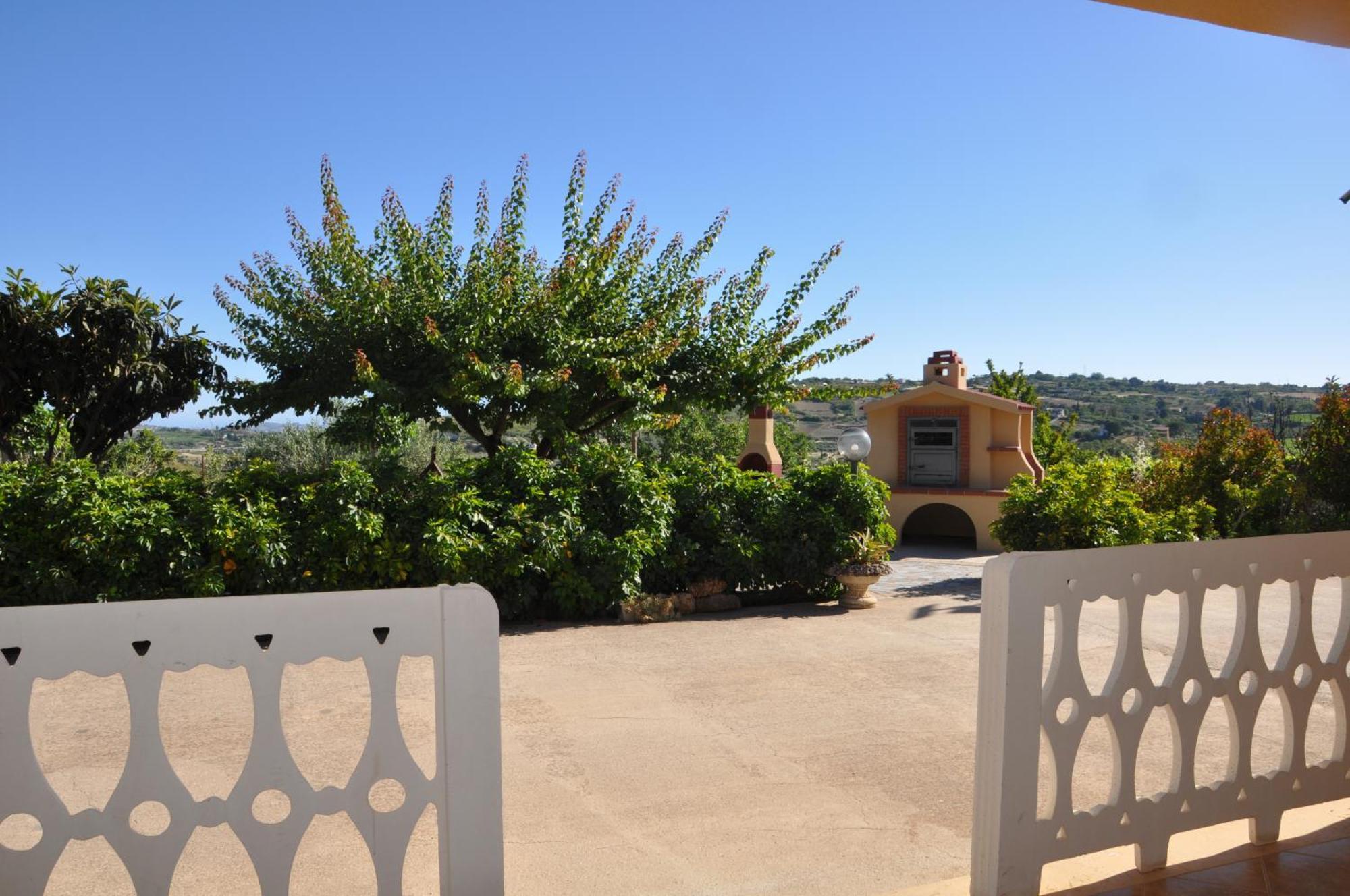 B&B La Terrazza Degli Scrittori Racalmuto ภายนอก รูปภาพ